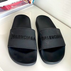 Balenciaga Women’s Pool Slide Sandal in Black